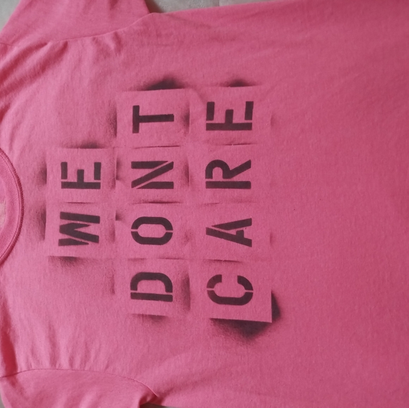 Flattering pink short sleeve. And guess what..? We don't care! - Picture 4 of 5
